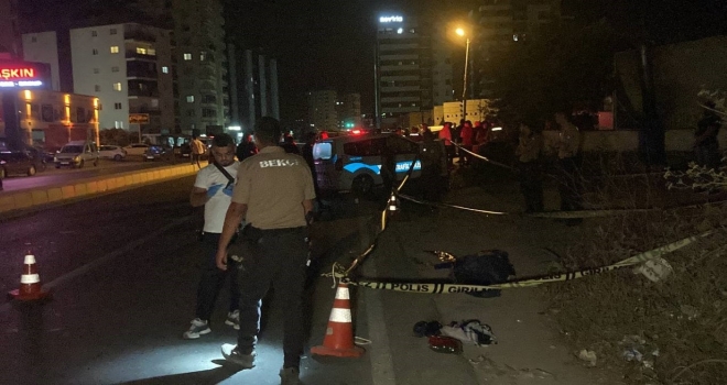 Mersin'de kardeşlere çarpan sürücü kaçtı: 1 ölü, 1 yaralı