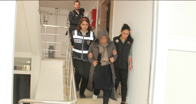 Karaman’da FETÖ’den aranan kadın evinin kilerindeki özel bölmede yakalandı